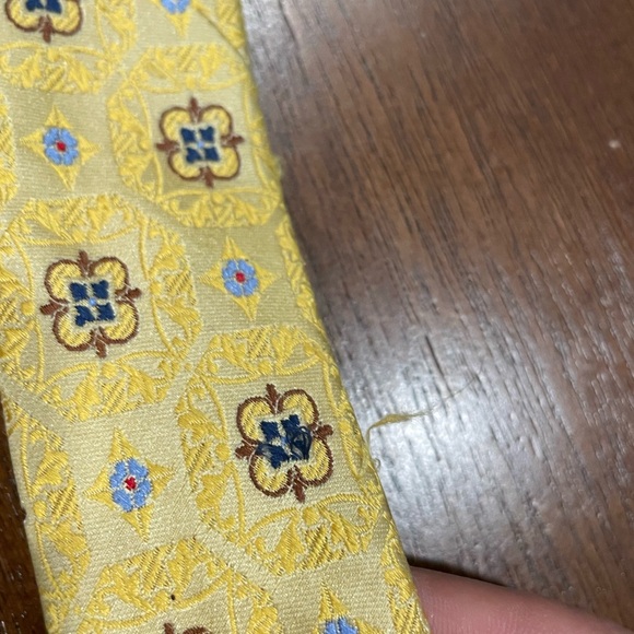 Jos A Bank tie 100% silk signature collection - Picture 8 of 9